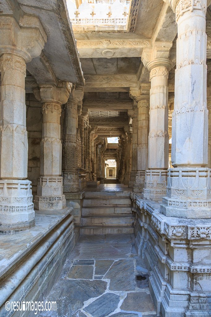 RJ_916.jpg - Ranakpur, Rajasthan